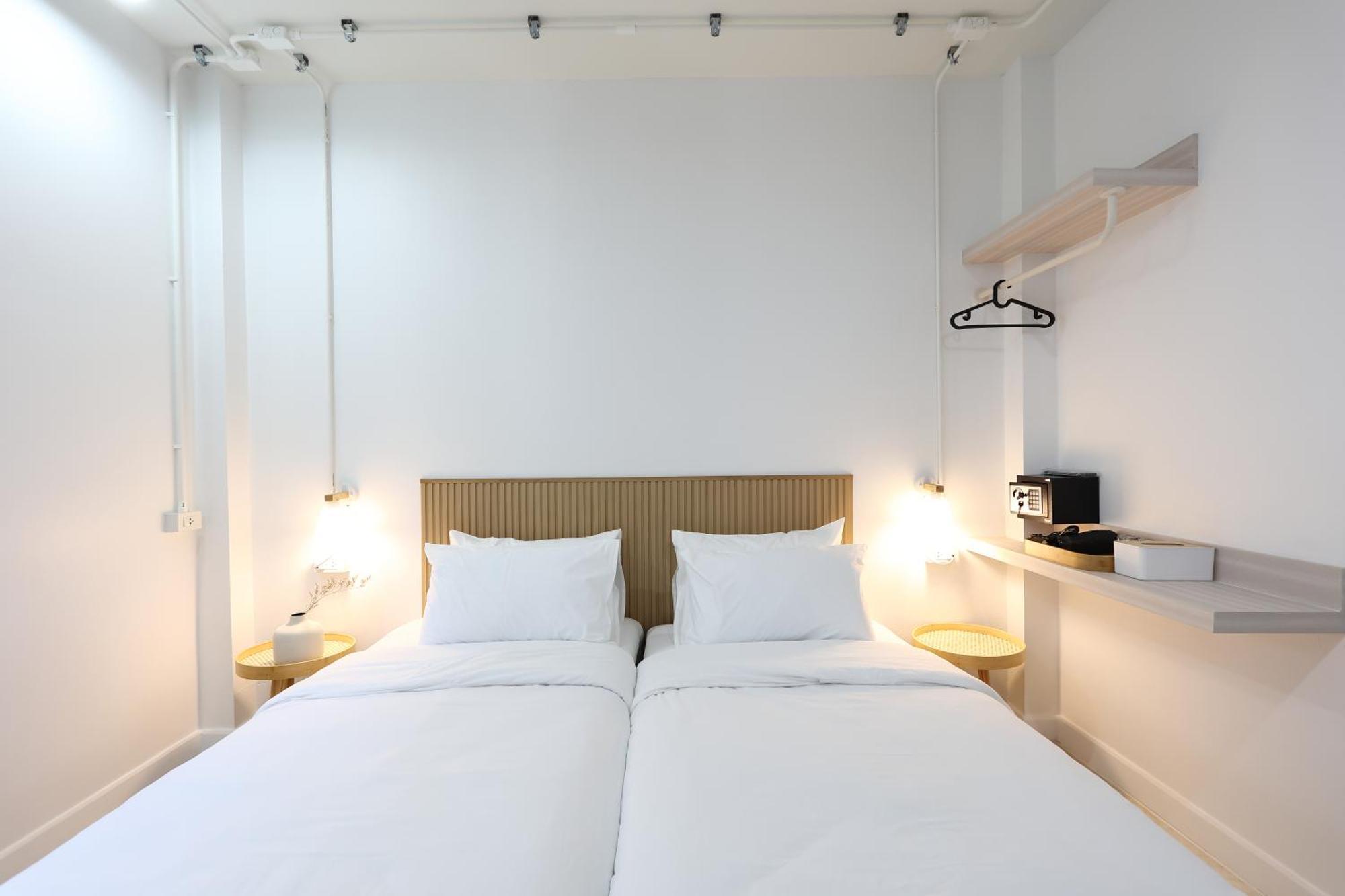 Hotel Lfour