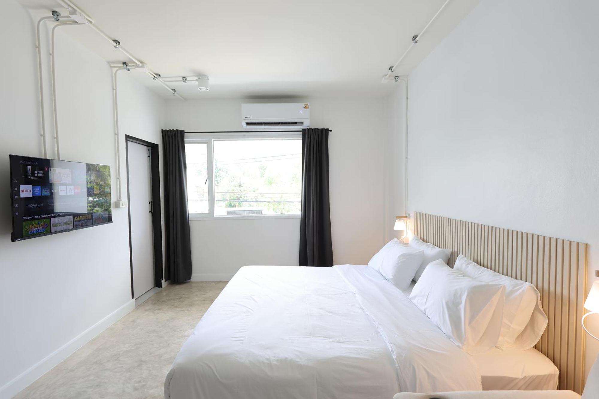 Lfour Hotel 3*