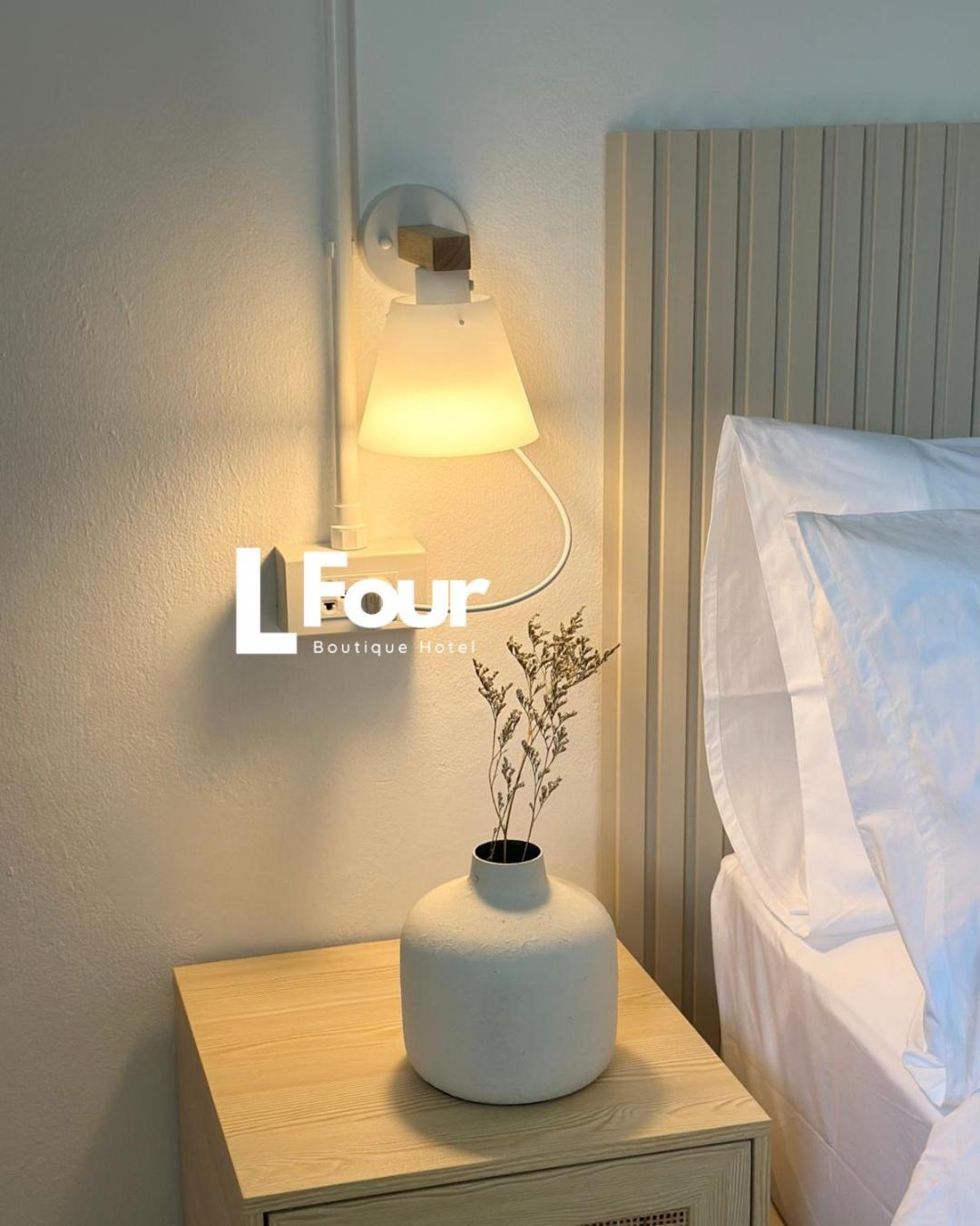Lfour 3*